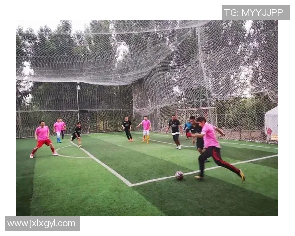 重庆足球队选拔赛点评：比赛经验与表现的深度分析与反思