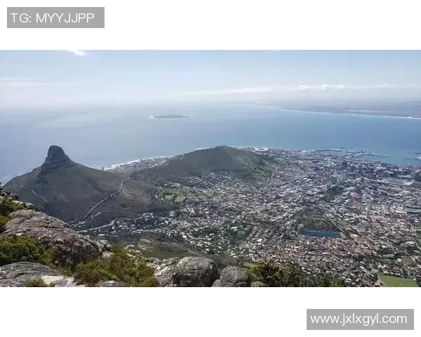 天河足球明星阵容全景展示,尽览球场风采与荣耀瞬间